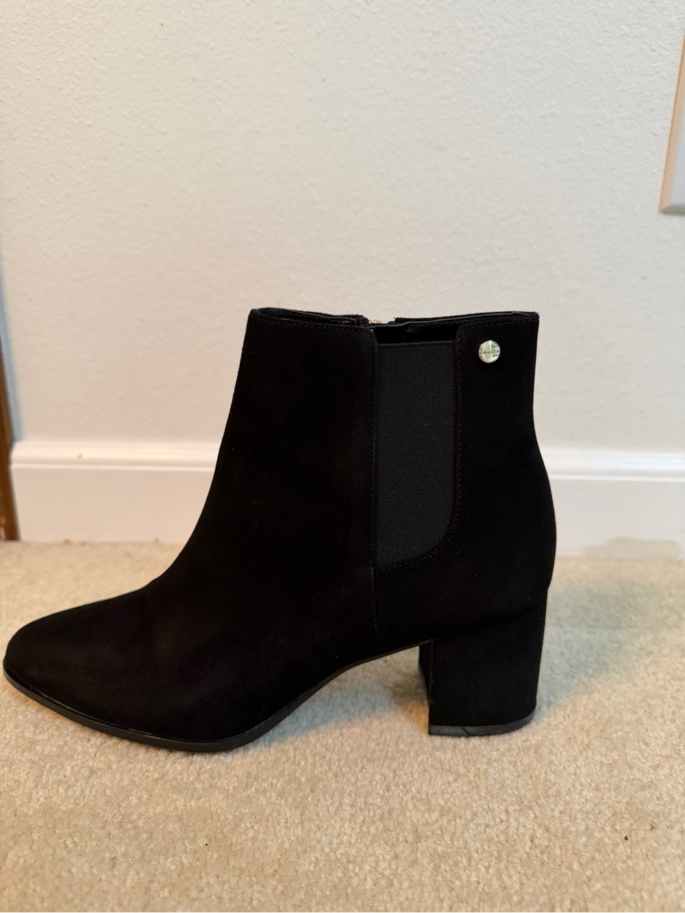 Calvin Klein Women's Leather Ankle Boots – Size 8.5 – Brand New